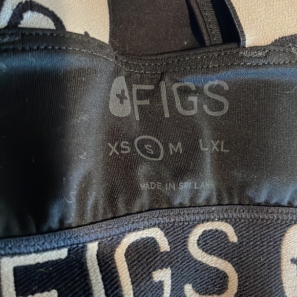 Figs performance Underscrub Black Sports Bra Small - Picture 5 of 5